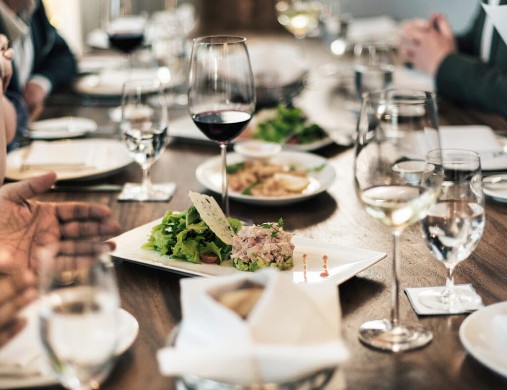  phone etiquette dining