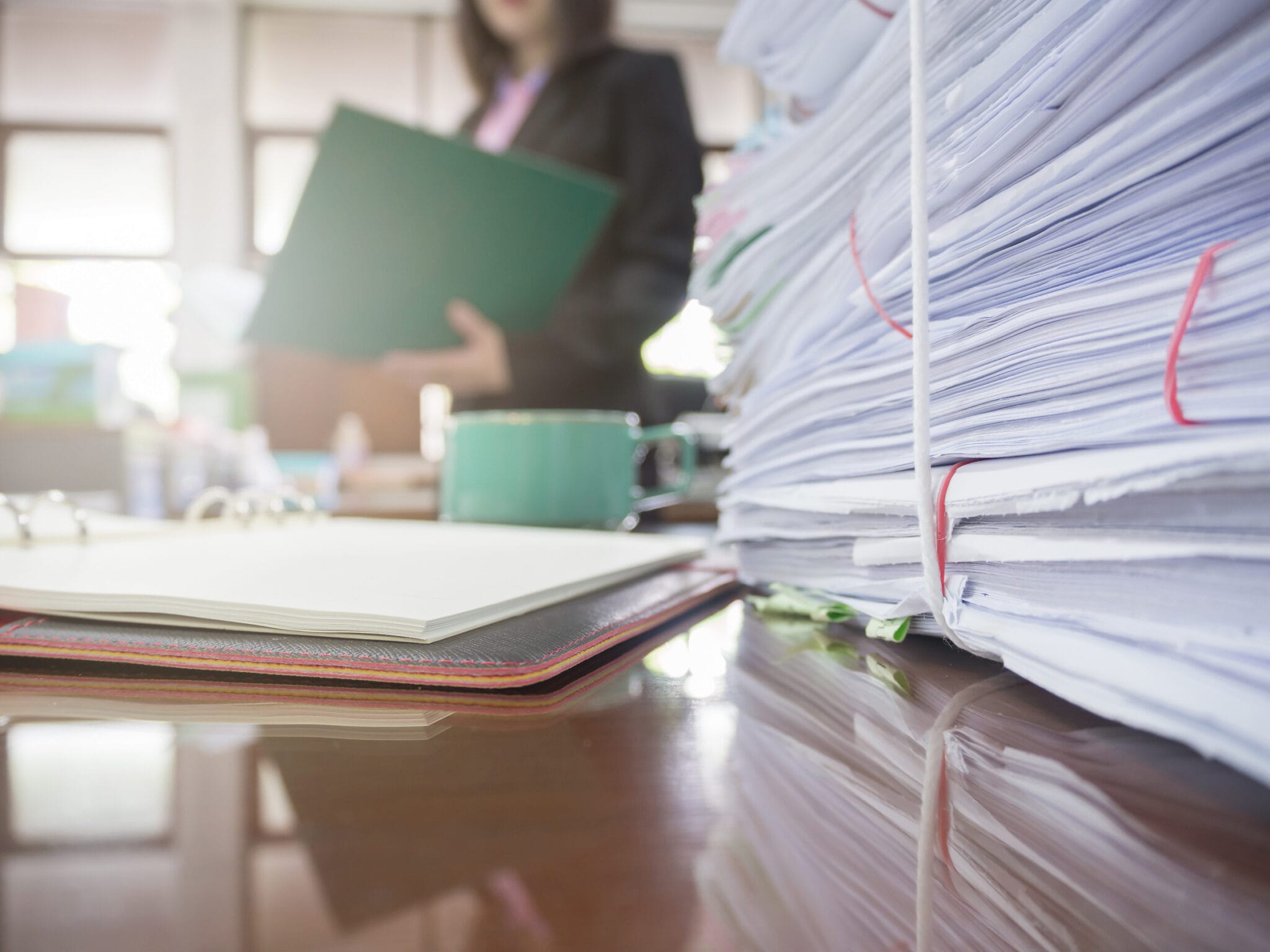 17 Workplace Practices From the 1970s That Would Never Fly Now