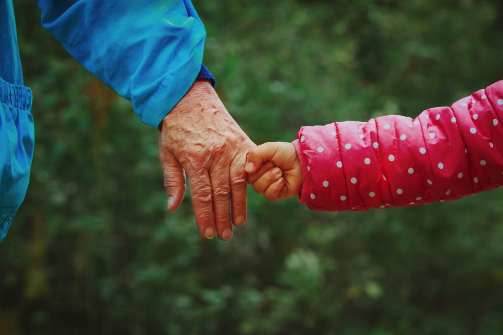 building strong bonds with grandchildren