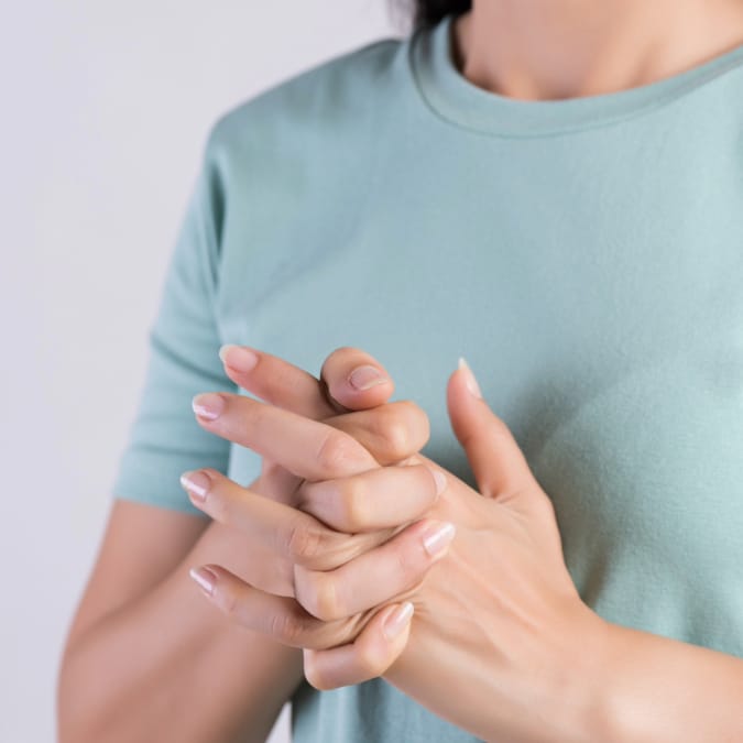 cracking knuckles health myth