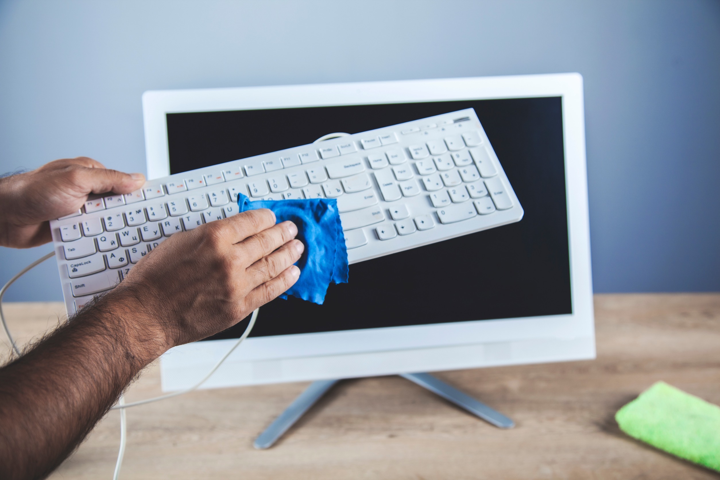 cleaning computer germaphobe