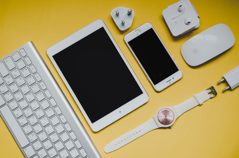 multiple electronics minimalist